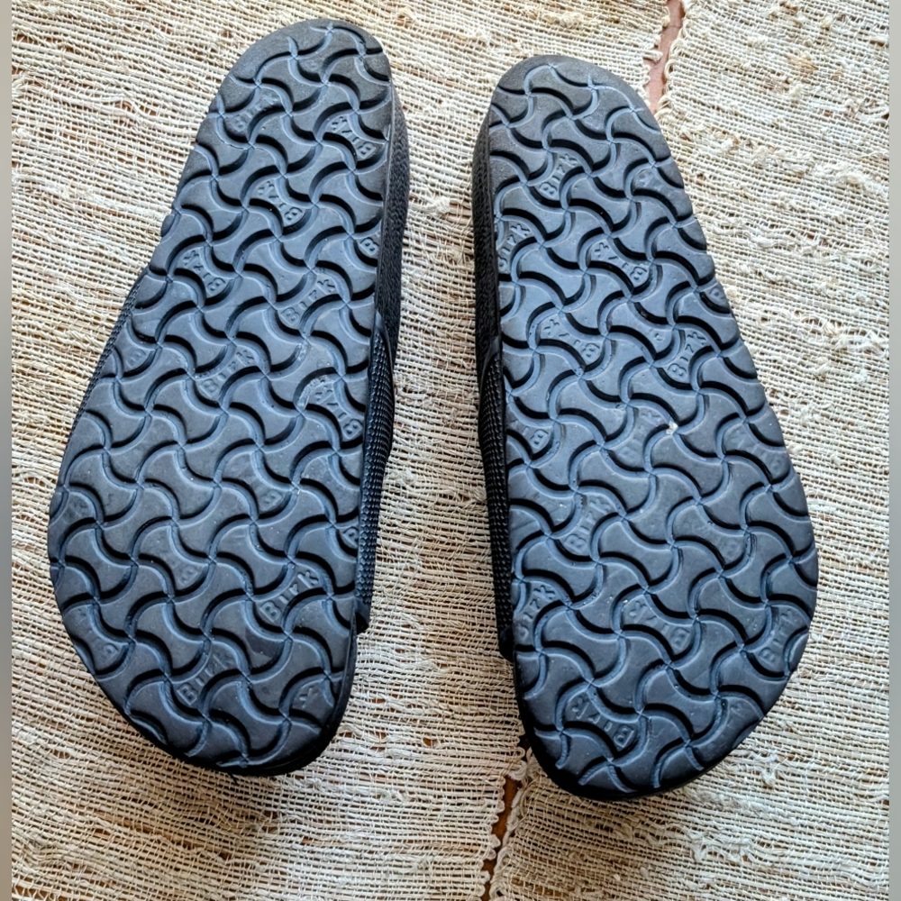 Birkenstock • Barbados EVA Slides Sandals in Black - Picture 5 of 5